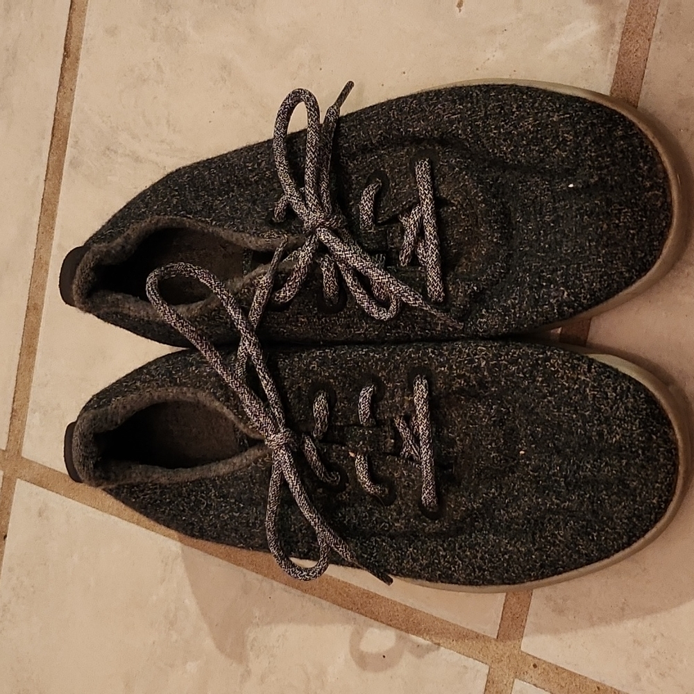 All birds men's 9